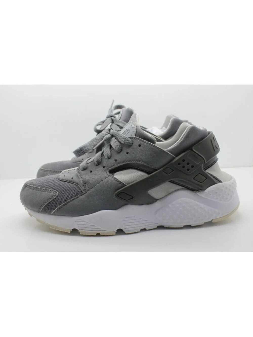Nike Huarache Free Run 2016 Varsity Gray white Leather 654275-012 Youth Size 6.5